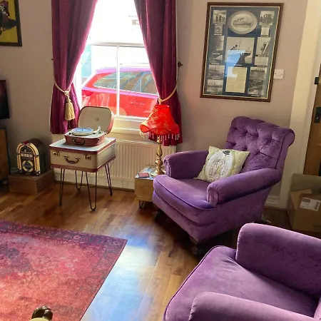 بيت للعطل Bedford House Retreat