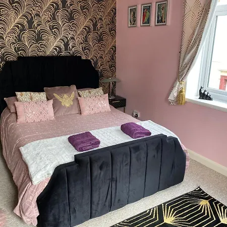 Bedford House Retreat بيت للعطل سكرابورو